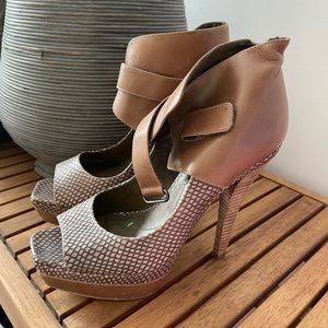 Beautiful BCBG Max Azria taupe sandals.